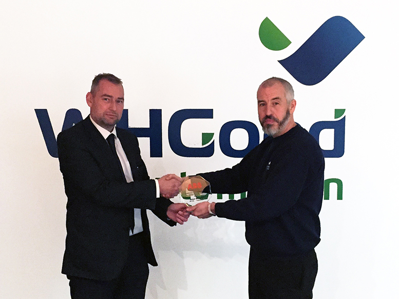 Simon Moriarty receives ABB award